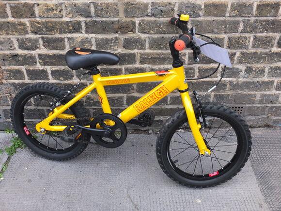 SECOND HAND Raleigh Zero G 16 Yellow click to zoom image
