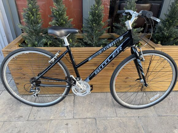 SECOND HAND Claud Butler Urban 300 Ladies Hybrid click to zoom image